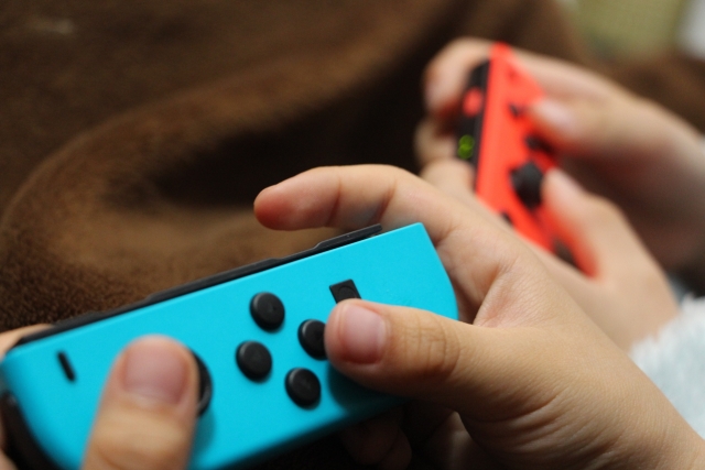 スイッチ二人プレイ_640×427